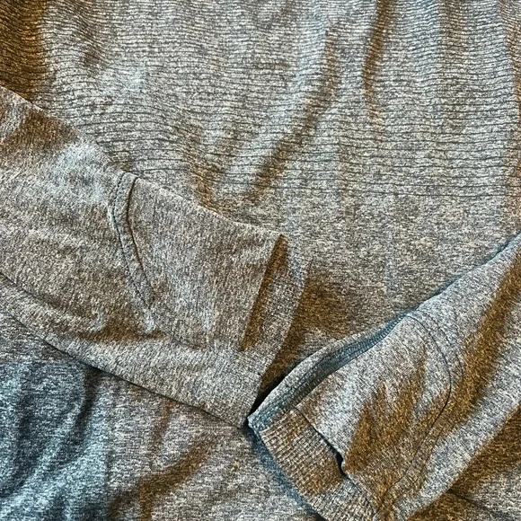 Lot of 2 Athleta Long Sleeve Top size XS - Picture 4 of 6